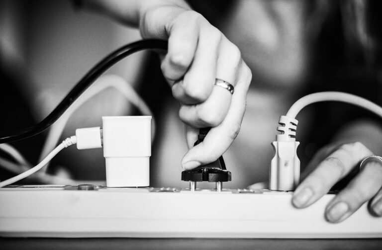 A importância da instalação elétrica no seu Micro Market